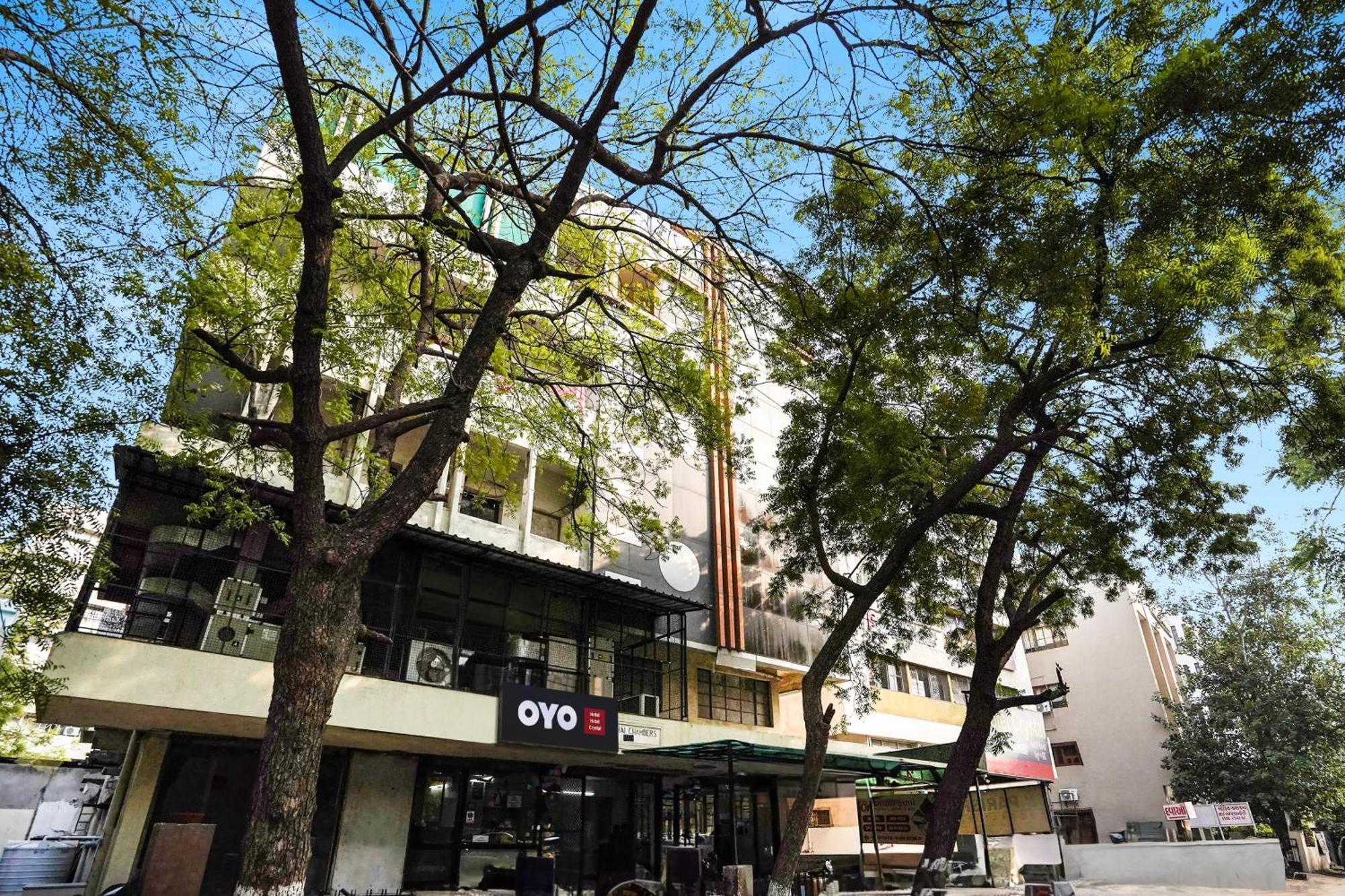 Hotel O Crystal อาเมดาบัด ภายนอก รูปภาพ