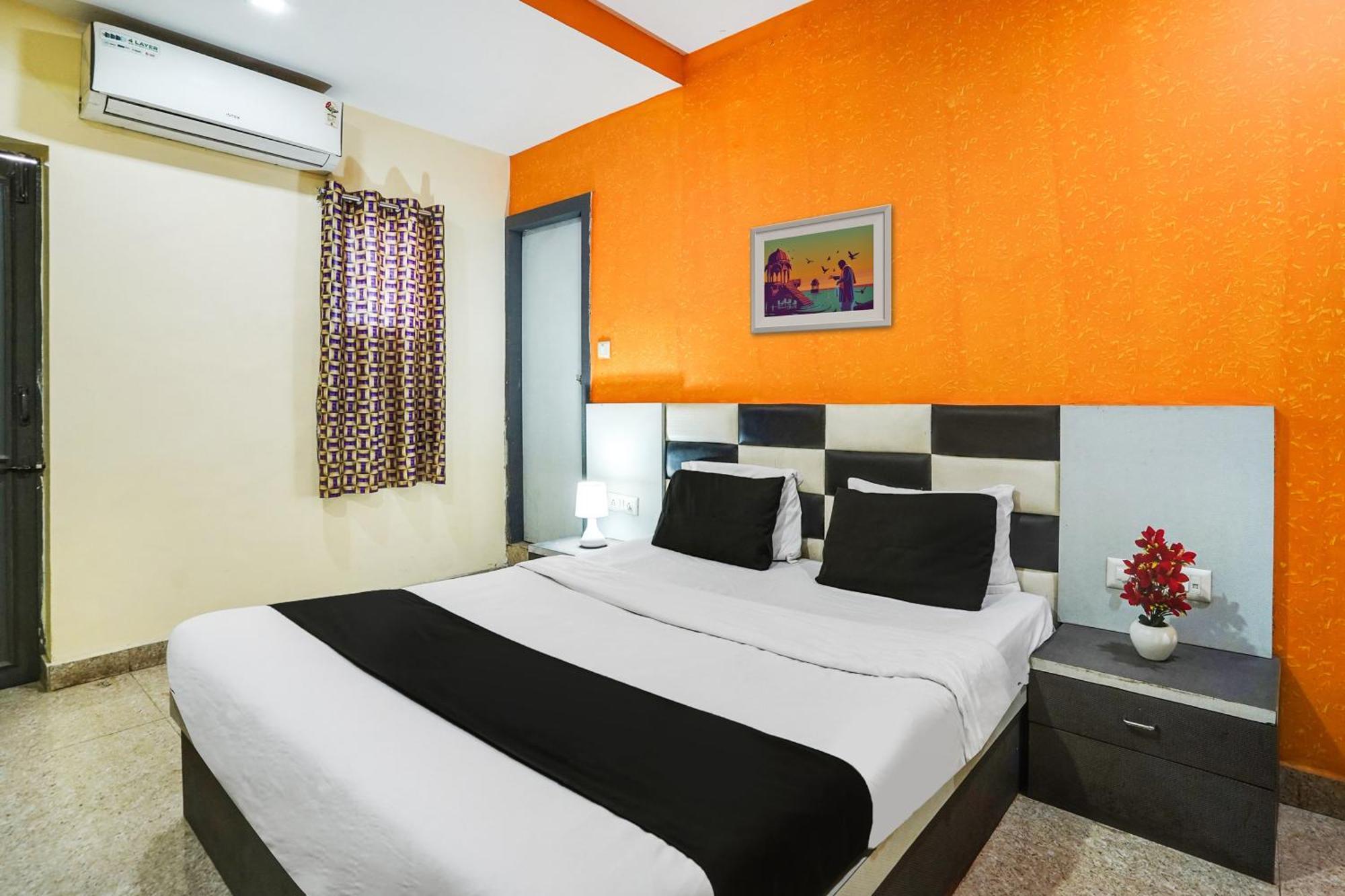 Hotel O Crystal อาเมดาบัด ภายนอก รูปภาพ